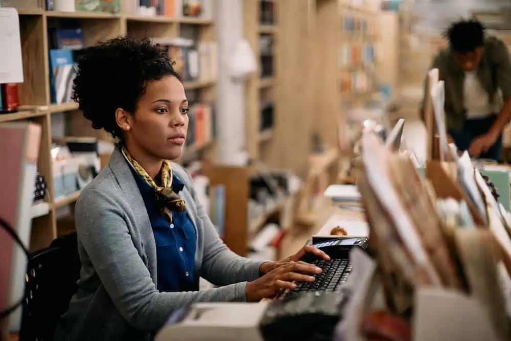 Book Store Keeper on the Computer